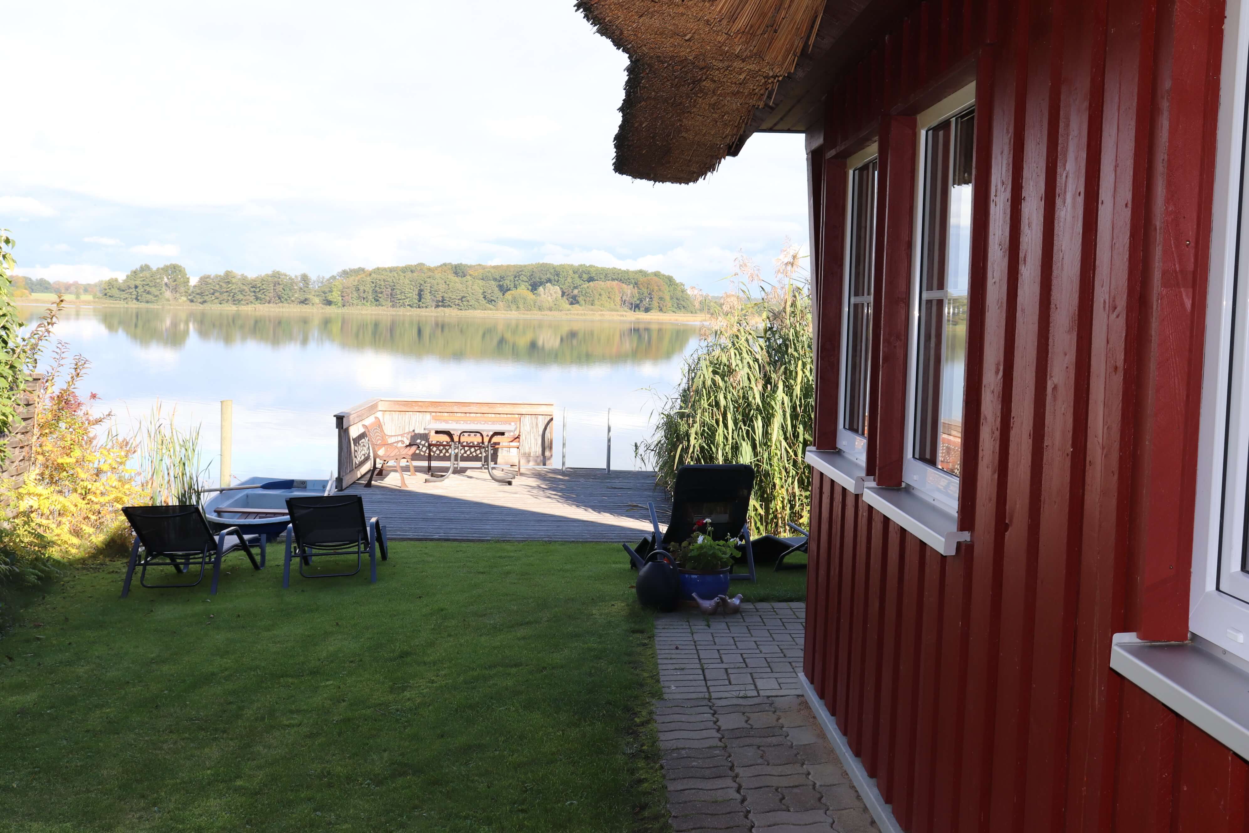 Vordereingang zum kleinen Ferienhaus der Familie Ohde am Sternberger See.